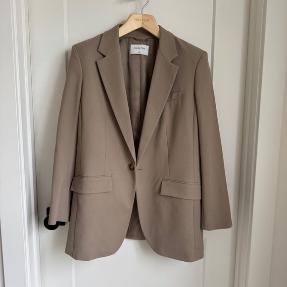 Aritzia Babaton Agency Blazer - Picture 3 of 5